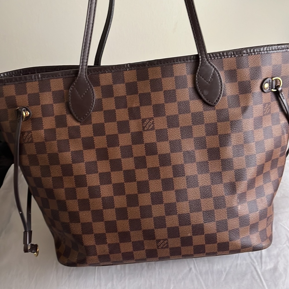Authentic Louis Vuitton Never Full - image 2